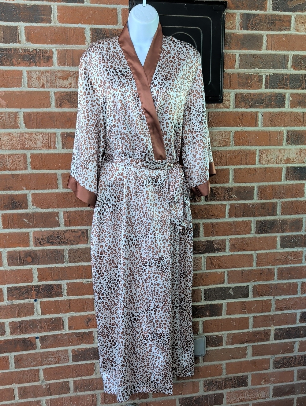 Jones New York Satin Leopard Print Wrap Robe with Brown Trim Size S/M